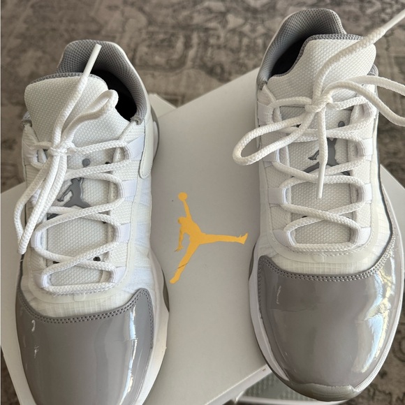 Jordan Air 11 CMFT Low in White and Black - Picture 1 of 5